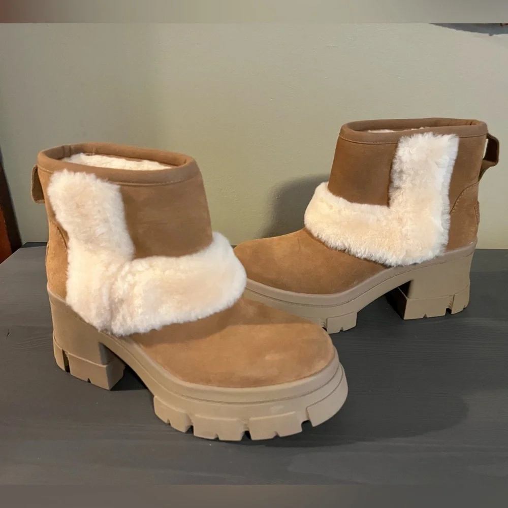 UGG Brooklyn Sunburst Platform Chelsea Boot NEW